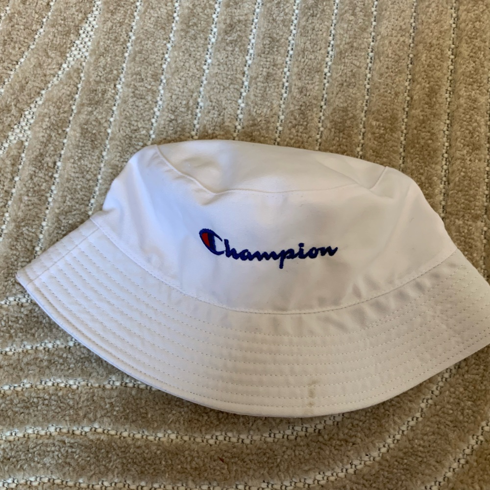White Bucket Hat - Champion